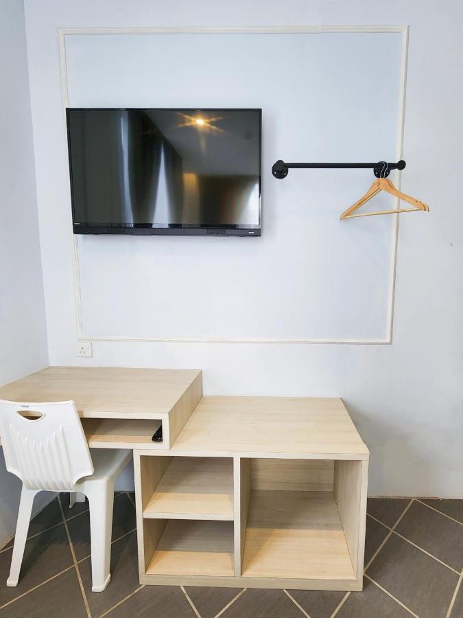 Mac Hotel By Sky Hive George Town Exterior photo