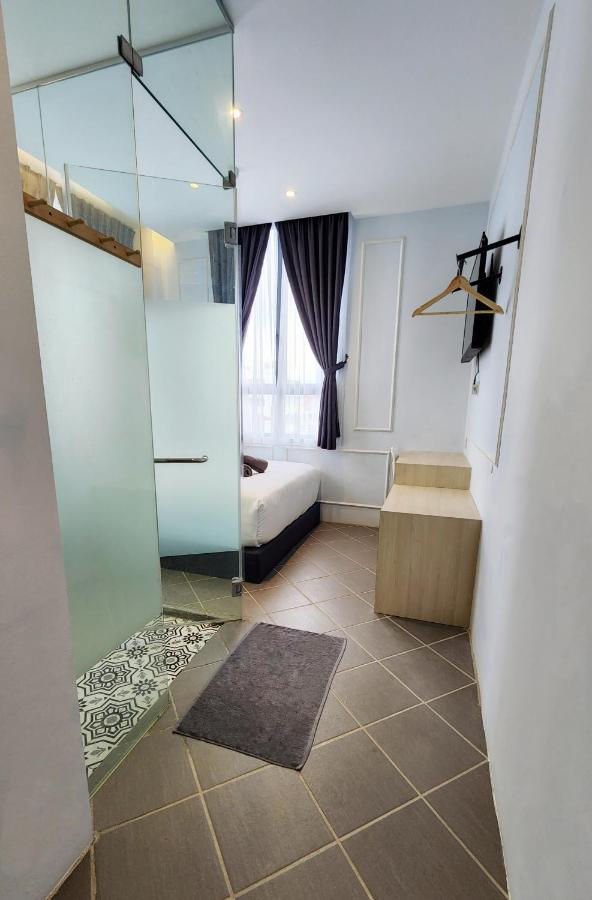 Mac Hotel By Sky Hive George Town Exterior photo