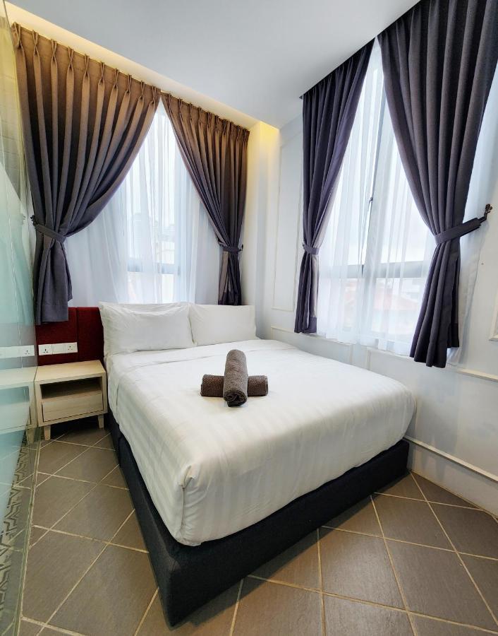 Mac Hotel By Sky Hive George Town Exterior photo