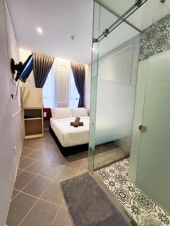 Mac Hotel By Sky Hive George Town Exterior photo