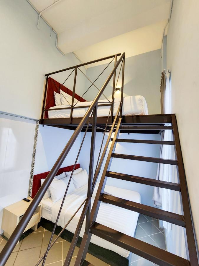 Mac Hotel By Sky Hive George Town Exterior photo