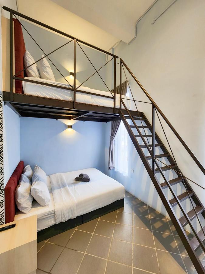 Mac Hotel By Sky Hive George Town Exterior photo